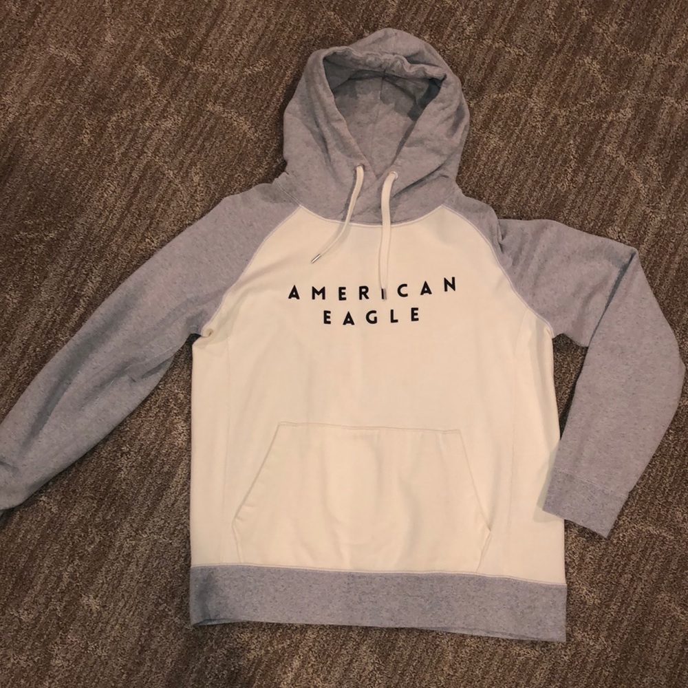 Men’s American Eagle sweatshirt